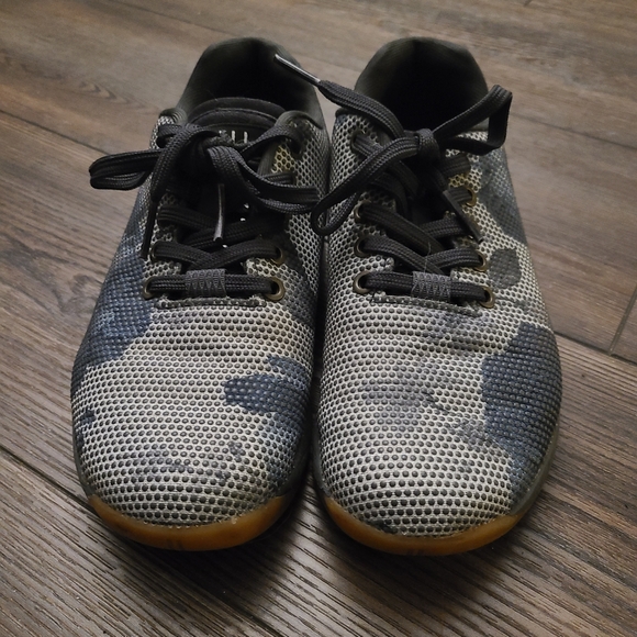 Rare NOBULL Floral Gum Bottom Trainer Size 7 - Picture 4 of 7